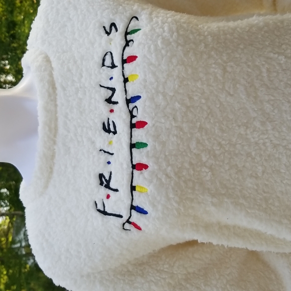 FRIENDS SLEEPWEAR - Picture 2 of 10